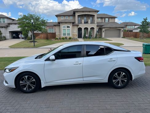 Used 2021 Nissan Sentra SV image 5