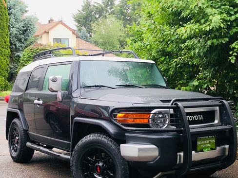 Used 2007 Toyota FJ Cruiser 4WD image 1