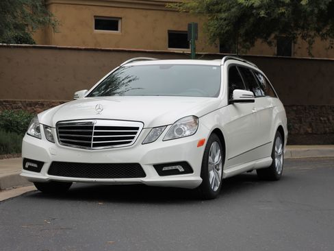 Used 2011 Mercedes-Benz E 350 4MATIC Wagon image 1