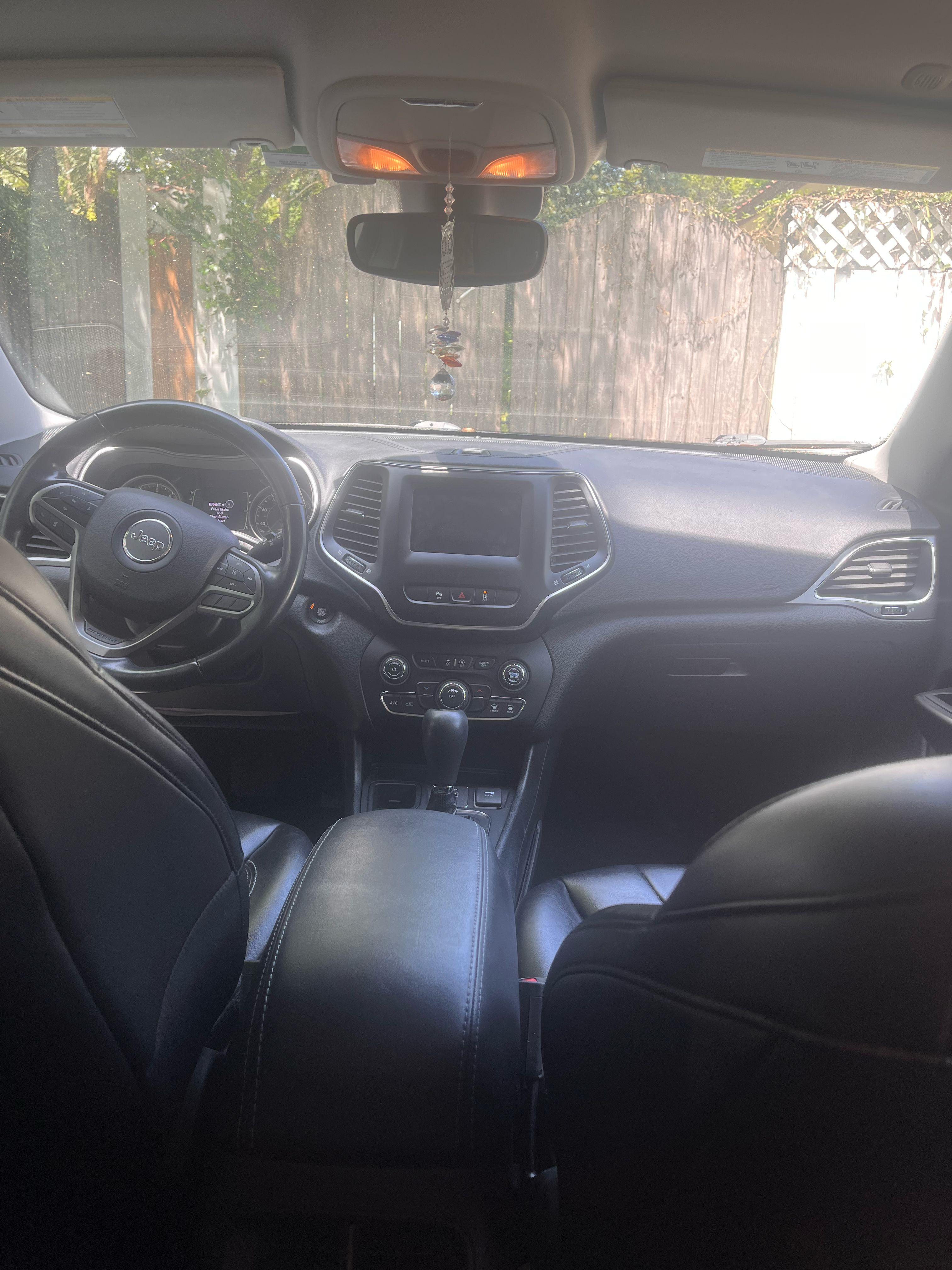 Used 2021 Jeep Cherokee Latitude Plus FWD image 13