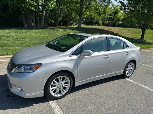 Used 2010 Lexus HS 250h image 1