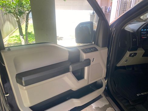 Used 2018 Ford F150 XL w/ Equipment Group 101A Mid image 9