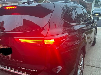 Used 2021 Toyota Highlander Platinum