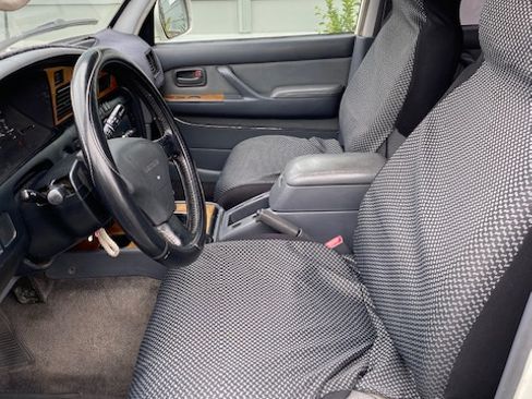 Used 1993 Toyota Land Cruiser image 9