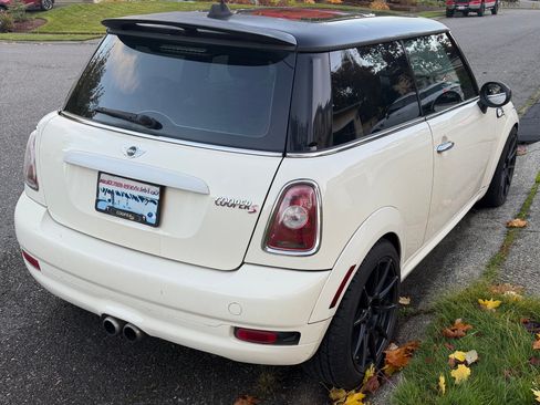 Used 2009 MINI Cooper S image 4