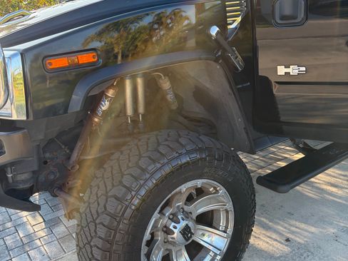 Used 2007 HUMMER H2 image 9