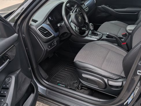 Used 2021 Kia Seltos S FWD image 8