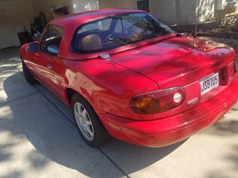Used 1994 MAZDA MX-5 Miata image 2
