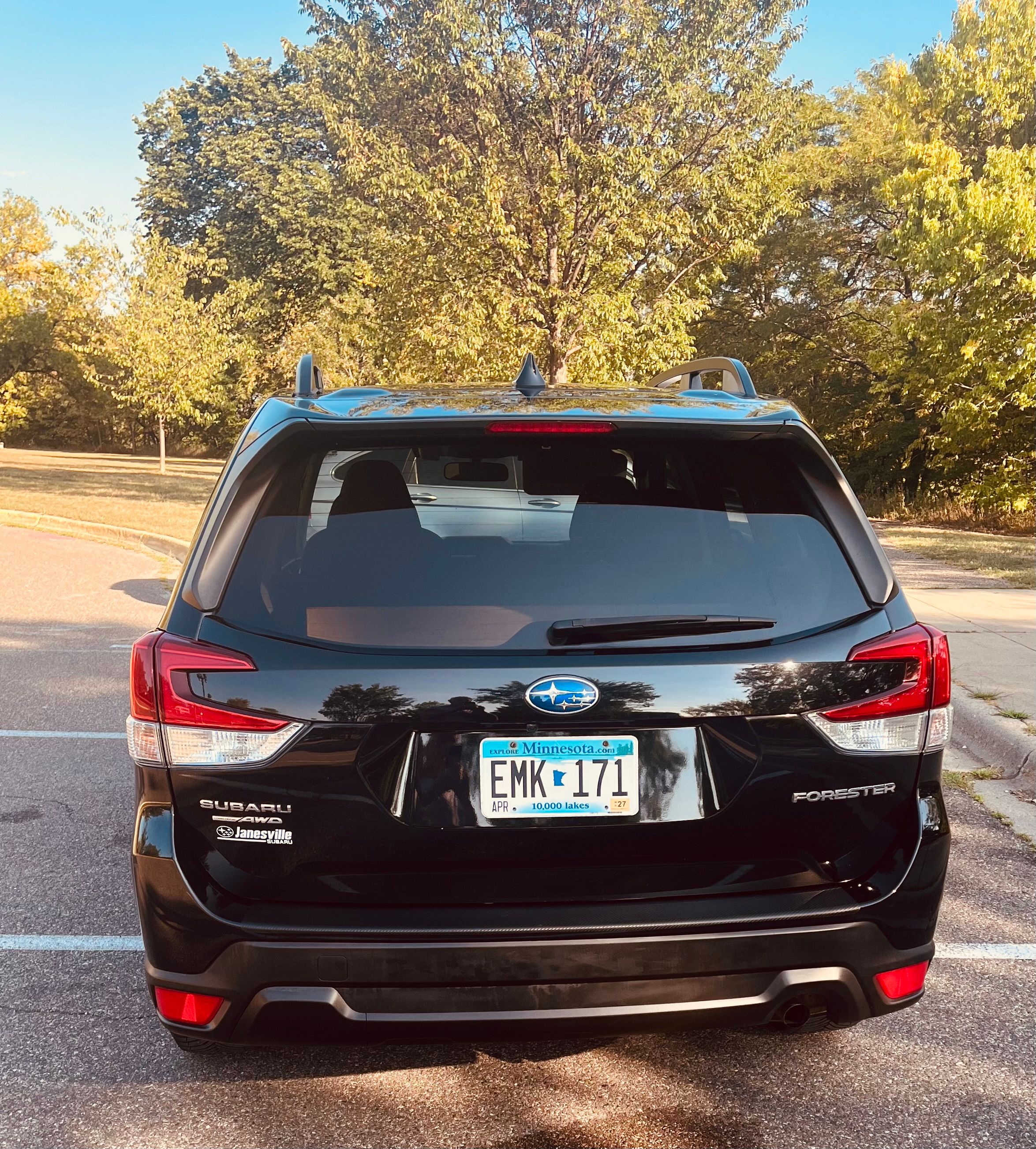 Used 2019 Subaru Forester Premium w/ All-Weather Package AWD/4WD image 4