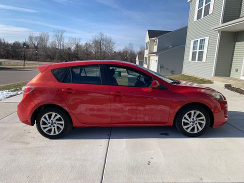Used 2013 MAZDA MAZDA3 i Touring image 9