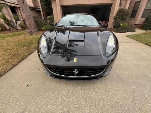 Used 2011 Ferrari California image 6