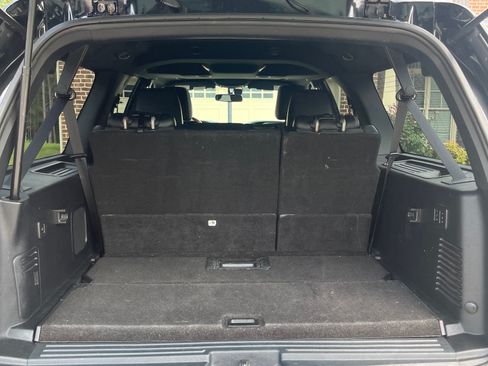 Used 2015 Lincoln Navigator L 2WD image 9