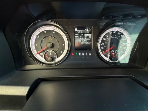 Used 2017 RAM 1500 Express image 15