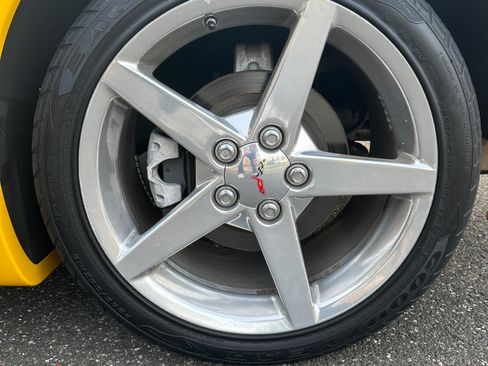 Used 2000 Chevrolet Corvette Coupe w/ Memory Pkg image 16