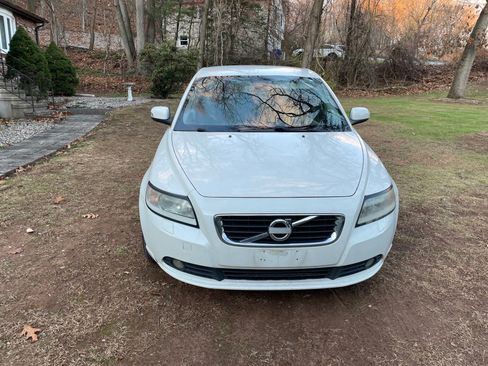 Used 2011 Volvo S40 T5 image 4