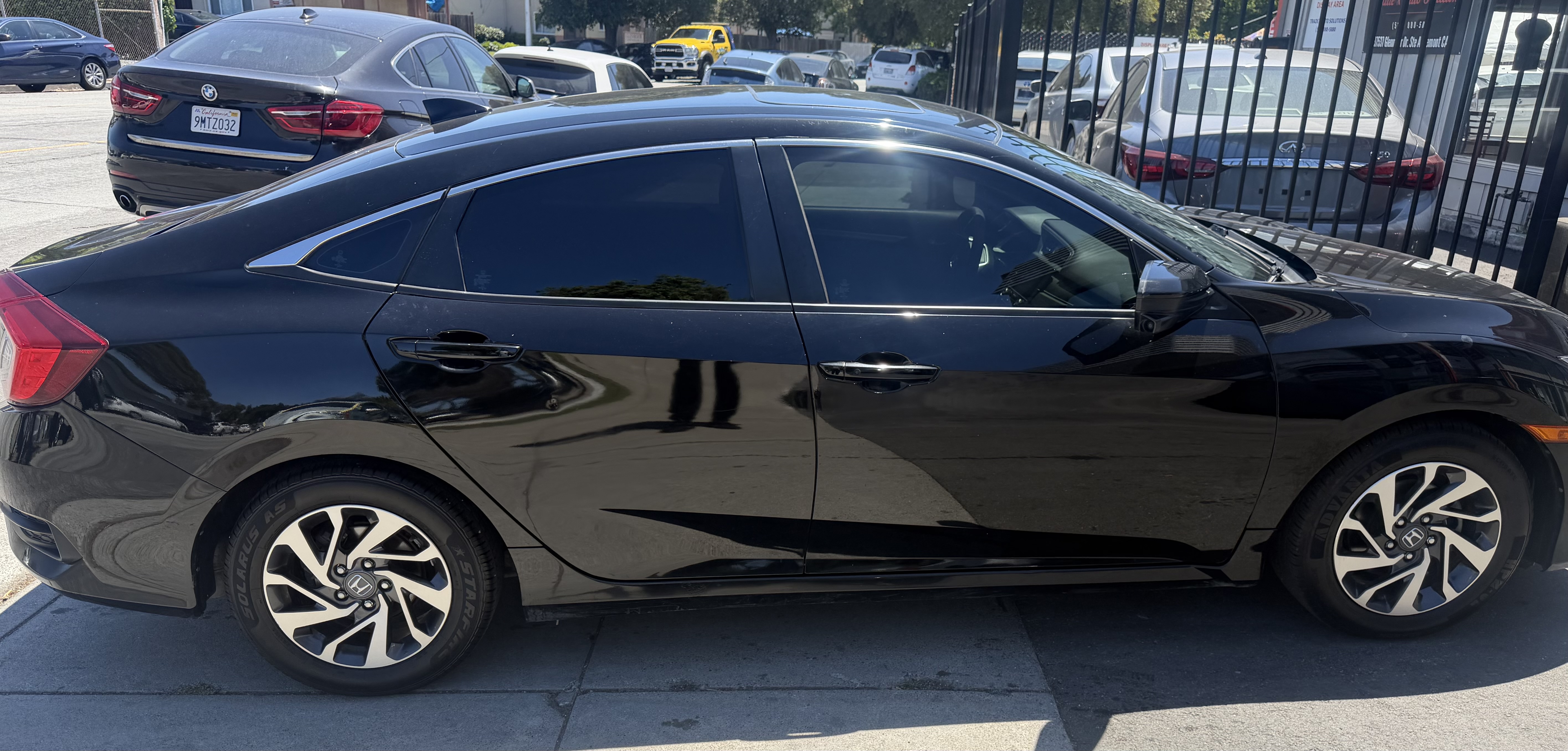 Used 2018 Honda Civic EX image 16