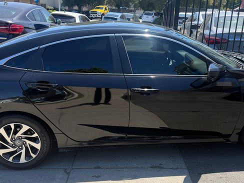Used 2018 Honda Civic EX image 16