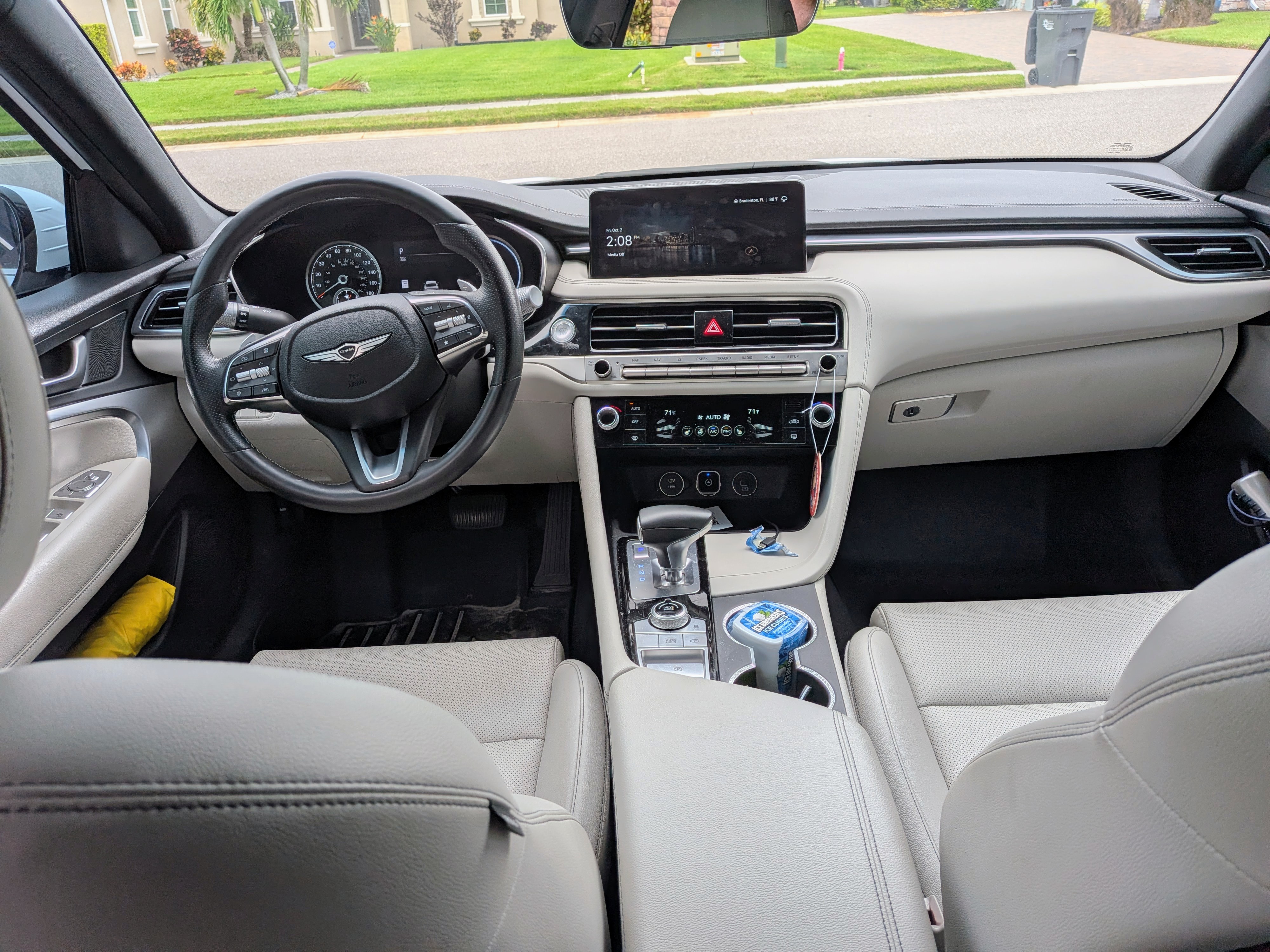 Used 2025 Genesis G70 2.5T AWD/4WD image 11