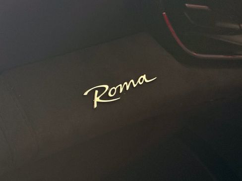 Used 2021 Ferrari Roma image 21