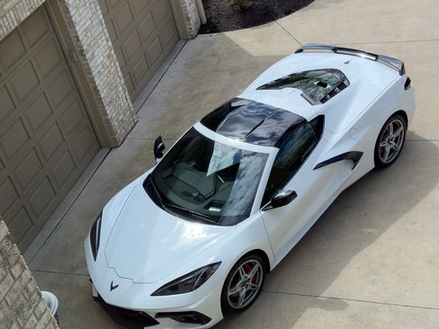 Used 2024 Chevrolet Corvette Stingray Preferred Cpe w/ Z51 Performance Package image 4