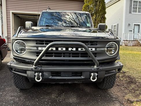 Used 2021 Ford Bronco Black Diamond image 2