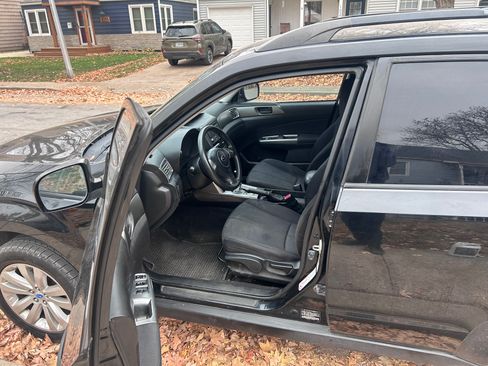 Used 2011 Subaru Forester 2.5X w/ Alloy Wheel Value Pkg image 19