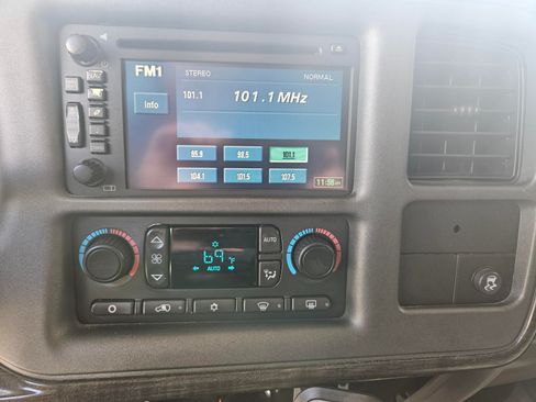 Used 2006 GMC Yukon Denali image 20