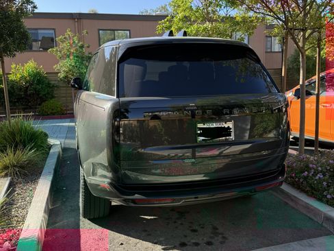 Used 2025 Land Rover Range Rover Autobiography image 5