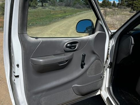 Used 2003 Ford F150 XL RWD image 6