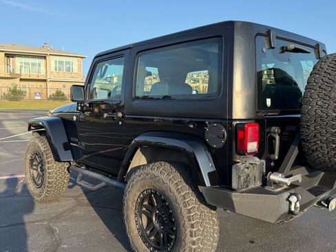 Used 2010 Jeep Wrangler Sport image 2