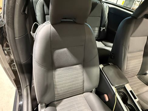 Used 2011 Volvo C30 image 17