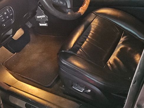 Used 2008 Jaguar XJ8 image 17