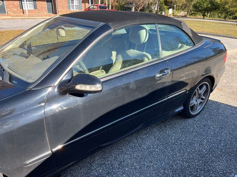 Used 2008 Mercedes-Benz CLK 550 Cabriolet image 14
