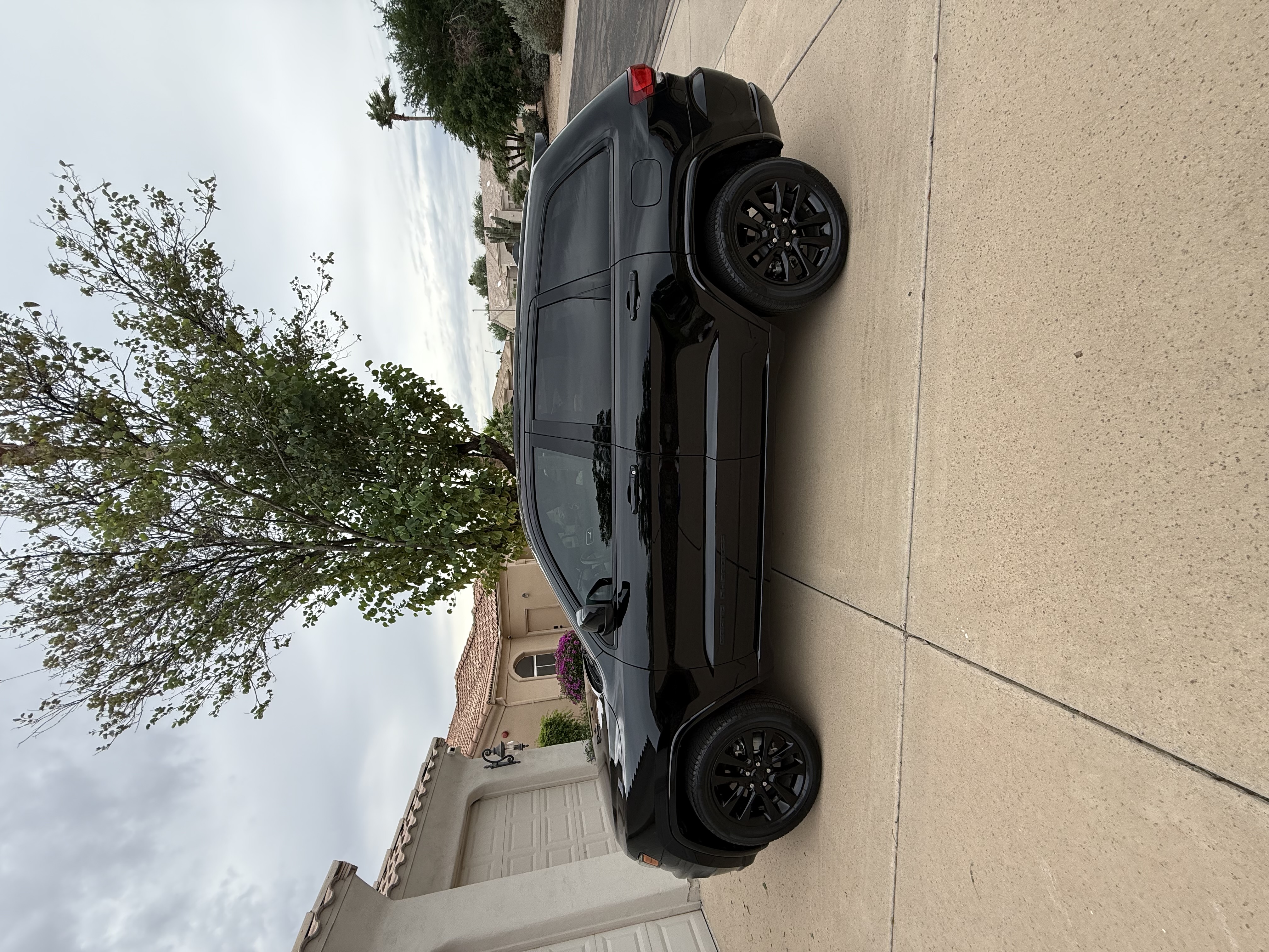 Used 2019 Jeep Grand Cherokee Altitude AWD/4WD image 1