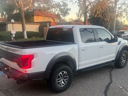 Used 2017 Ford F150 Raptor w/ Equipment Group 802A Luxury image 4