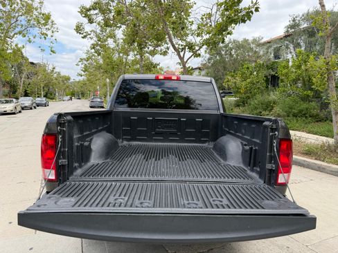 Used 2021 RAM 1500 Classic SLT RWD image 6