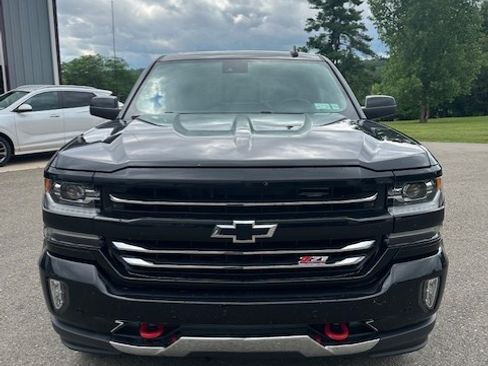 Used 2018 Chevrolet Silverado 1500 LTZ Z71 w/ Redline Edition image 2