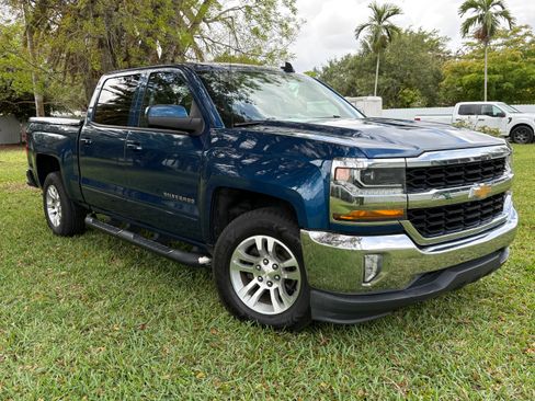 Used 2018 Chevrolet Silverado 1500 LT w/ All Star Edition image 4