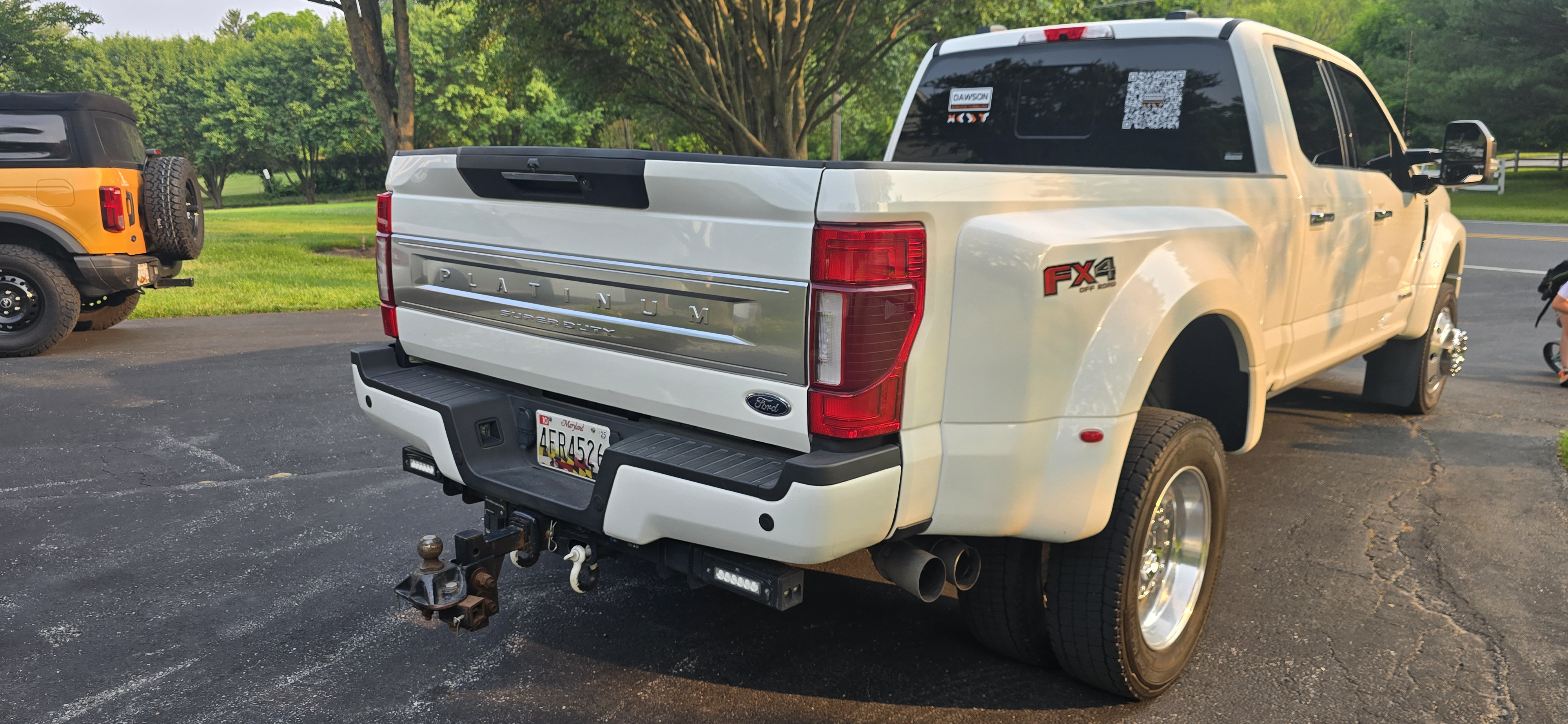 Used 2022 Ford F450 Platinum w/ FX4 Off-Road Package AWD/4WD image 4