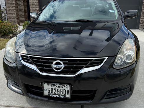 Used 2010 Nissan Altima 2.5 S image 1