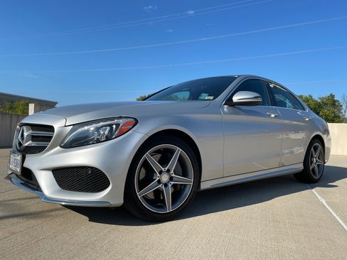 Used 2017 Mercedes-Benz C 300 4MATIC Sedan image 1