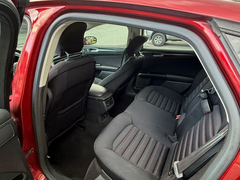 Used 2014 Ford Fusion SE w/ Equipment Group 201A FWD image 7