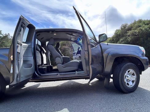 Used 2013 Toyota Tacoma PreRunner w/ SR5 Pkg RWD image 15
