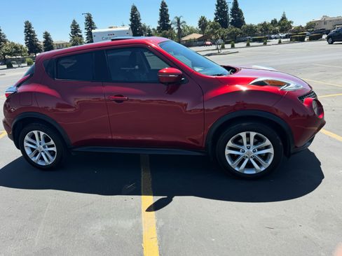 Used 2015 Nissan Juke SL image 1