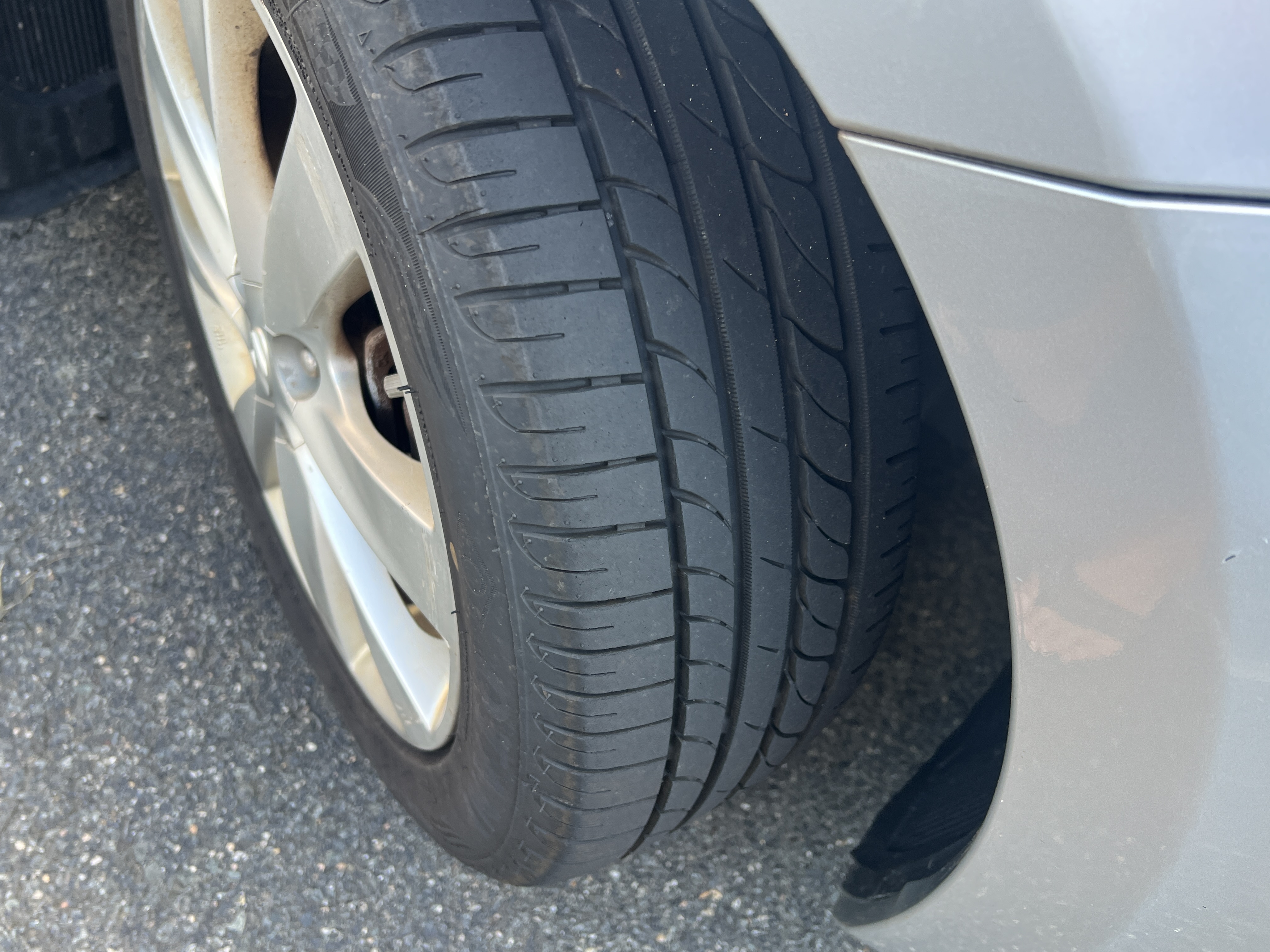 Used 2012 Hyundai Accent GLS w/ Premium Pkg 3 FWD image 13