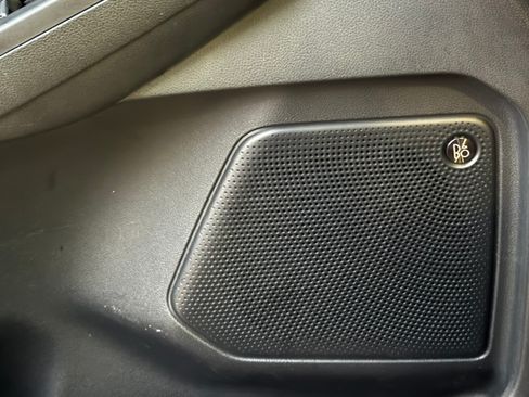 Used 2020 Ford Escape Titanium w/ Titanium Premium Package 2.0 image 8