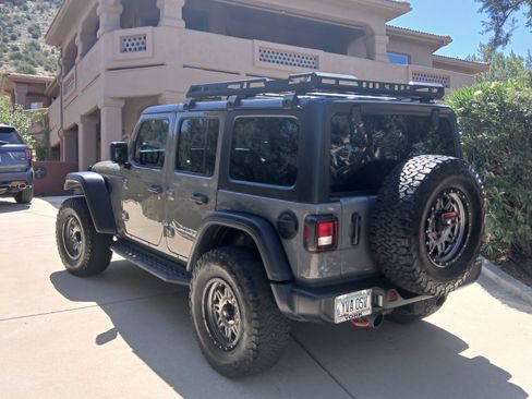 Used 2020 Jeep Wrangler Unlimited Rubicon image 2