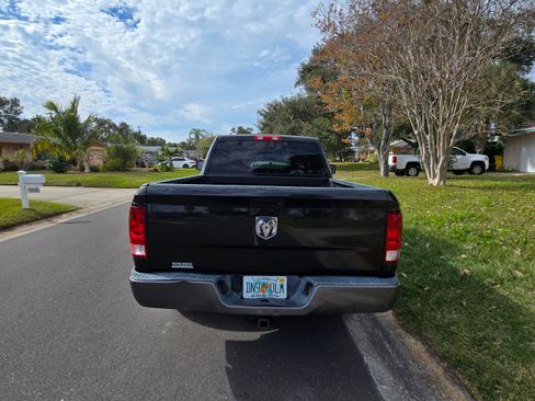 Used 2009 Dodge Ram 1500 Truck ST w/ ST Popular Equipment Group image 9