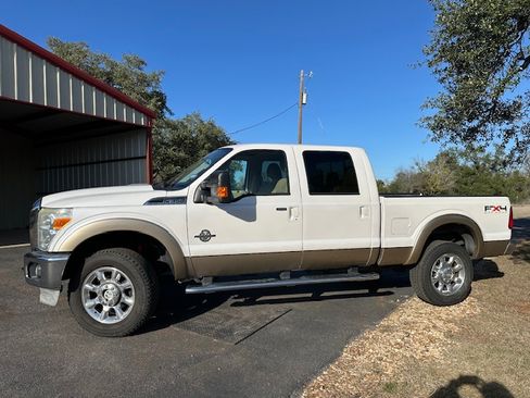 Used 2011 Ford F350 Lariat w/ Lariat Ultimate Pkg image 1