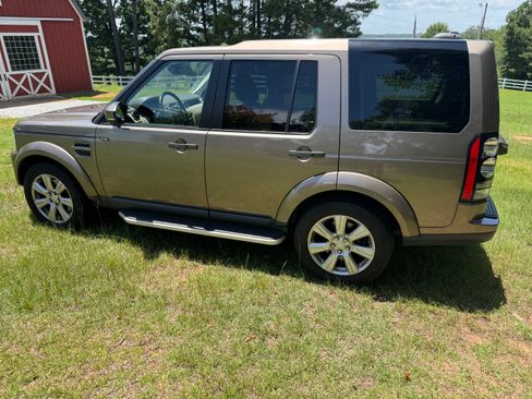 Used 2015 Land Rover LR4 HSE AWD/4WD image 1